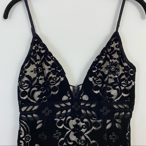Saylor X Free People Logan Velvet Lace Mini Dress Slit V Neck Spaghetti Strap M - Picture 4 of 9